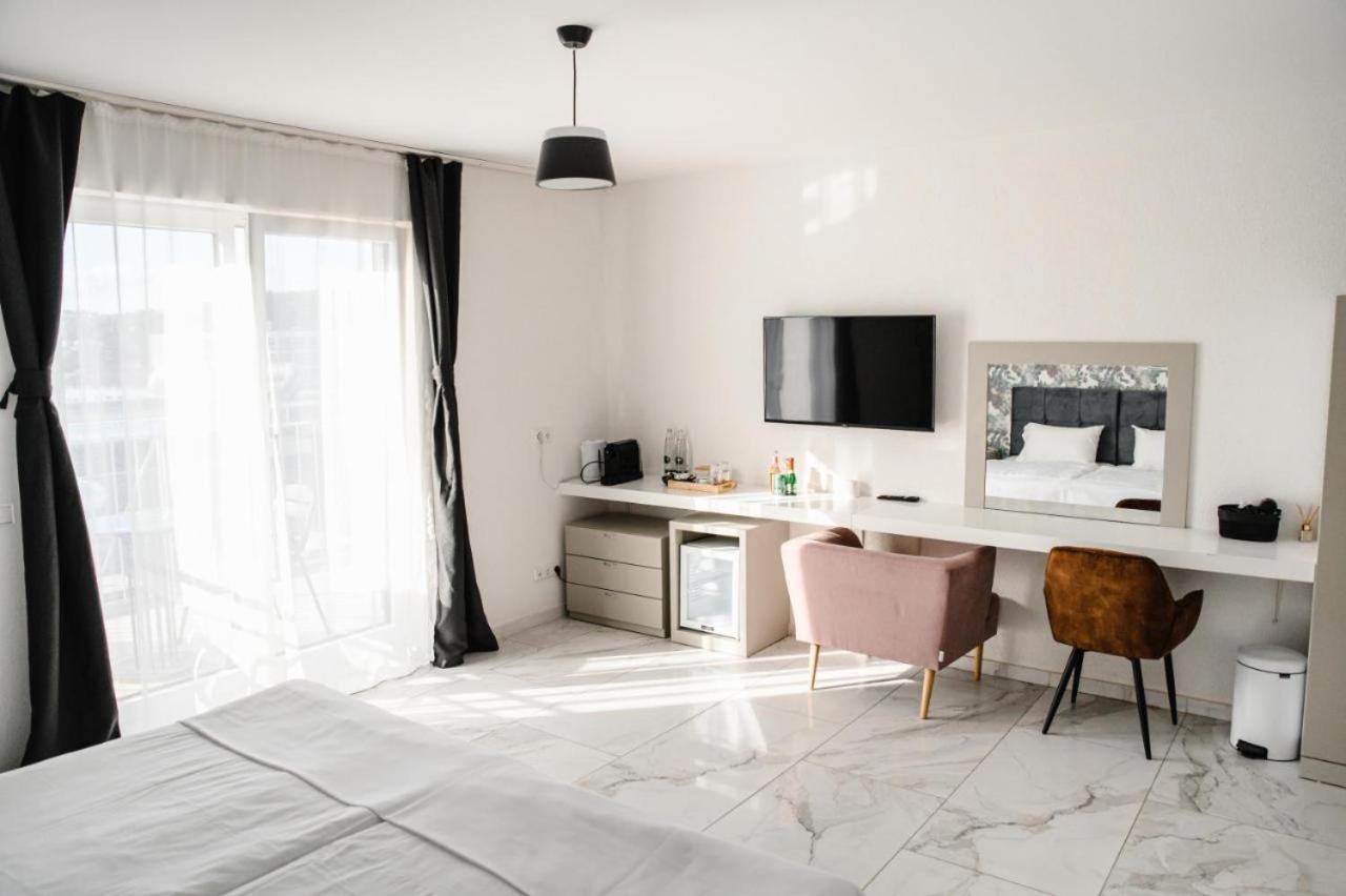 Hotel Flora Schwäbisch Gmünd Zewnętrze zdjęcie