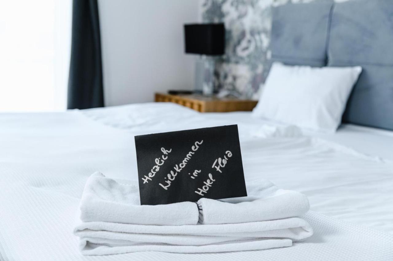 Hotel Flora Schwäbisch Gmünd Zewnętrze zdjęcie