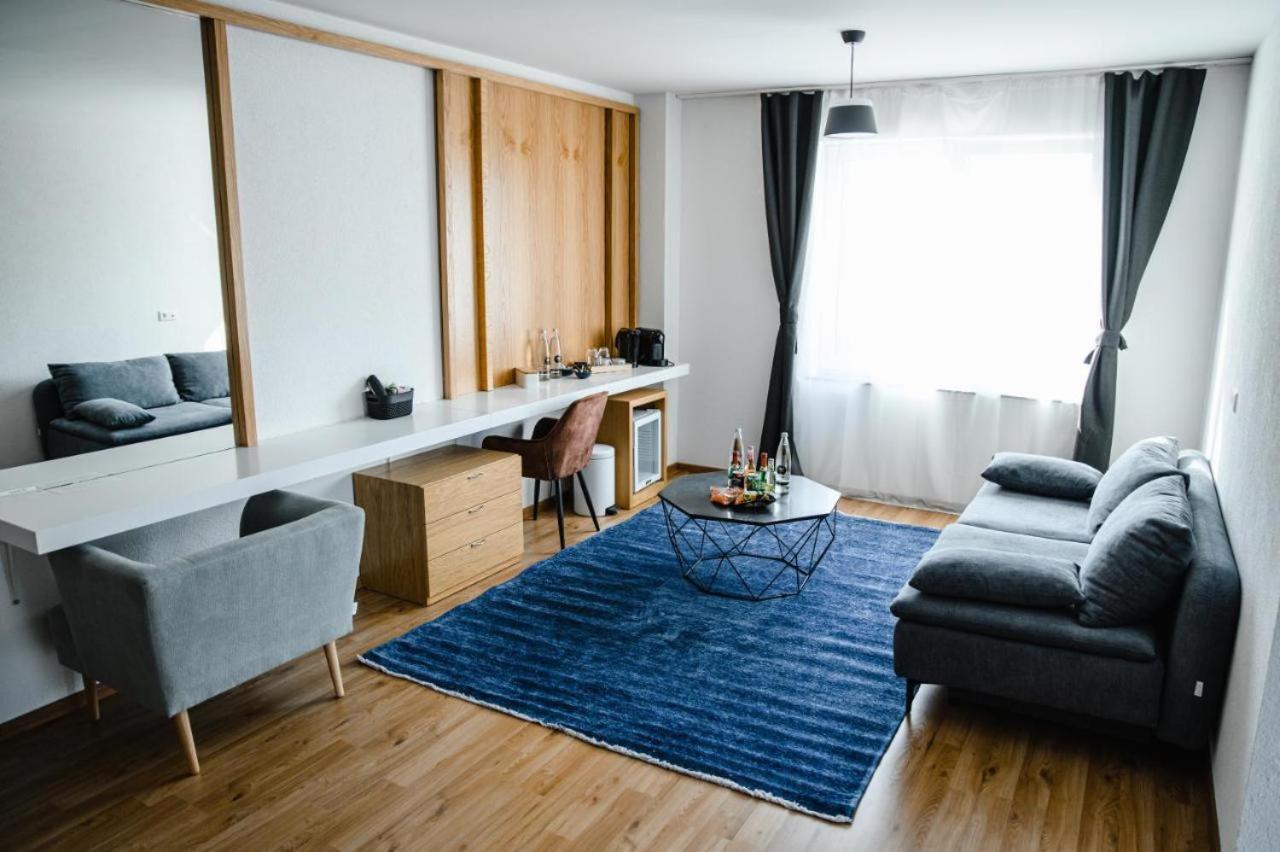 Hotel Flora Schwäbisch Gmünd Zewnętrze zdjęcie