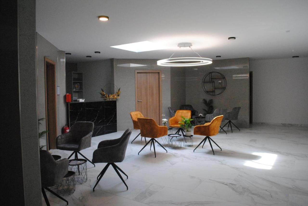 Hotel Flora Schwäbisch Gmünd Zewnętrze zdjęcie
